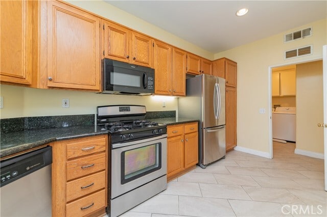 Building Photo - 439 Ridgeway
