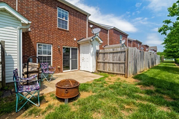 Building Photo - 323 Stewarts Landing Cir