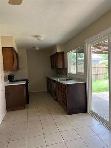 Building Photo - 6525 Ember Ct