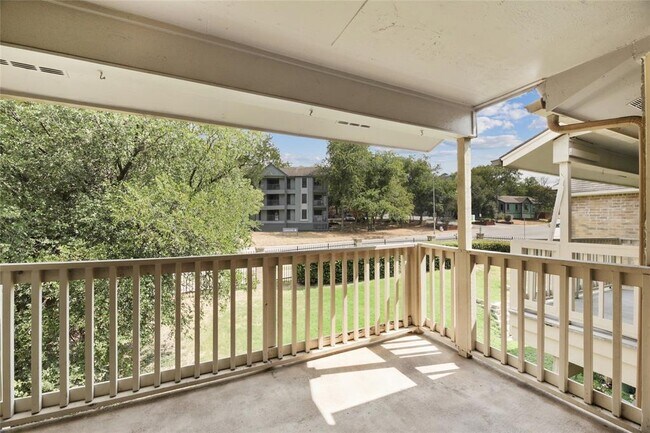 Building Photo - 2450 Wickersham Ln