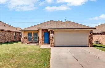 Building Photo - 6 or 12 month lease! Half off first full m...