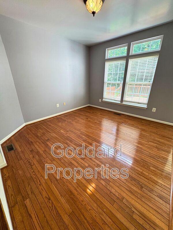 Building Photo - 6361 Stockbridge Overlook Ct