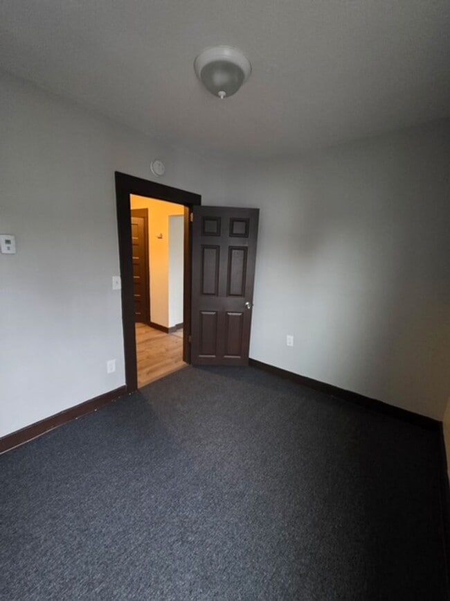 Building Photo - 19 Texas St