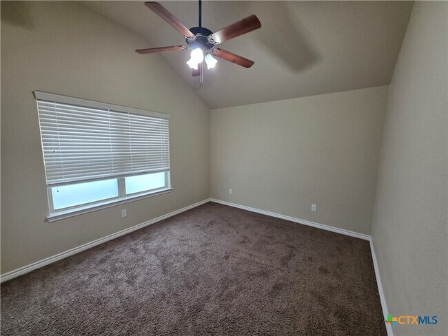 Building Photo - 1713 Risen Star Ln