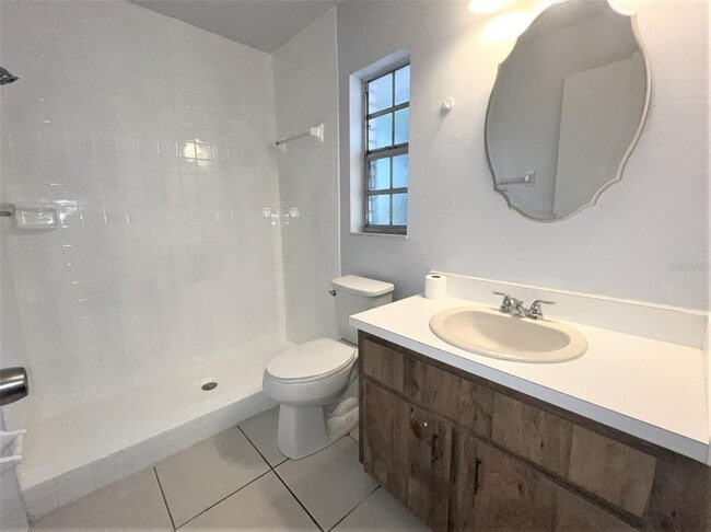 Building Photo - 3153 Bloomingdale Villas Ct