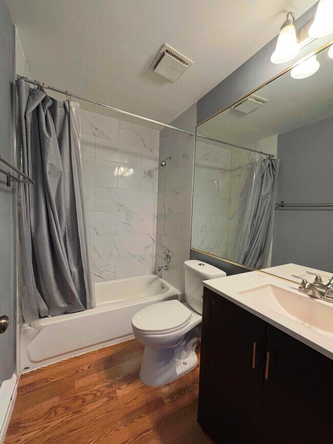 Building Photo - 175 N Waters Edge Dr