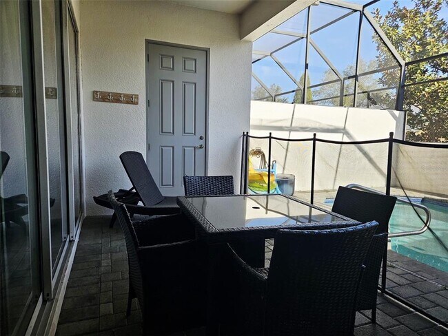 Building Photo - 386 Captiva Dr