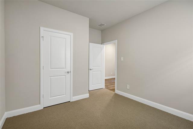 Building Photo - 913 Elijah Ln
