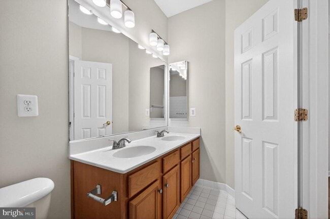 Building Photo - 42071 Pepperbush Pl