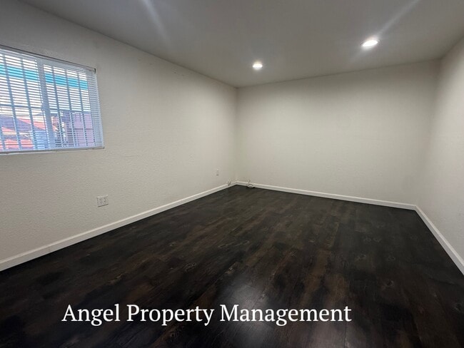 Building Photo - 6932 Richman Way