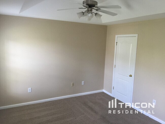 Building Photo - 7838 Cambridge Dr