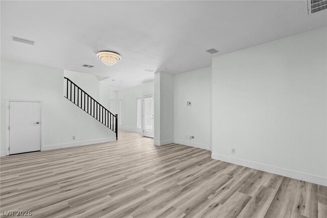 Building Photo - 5568 Jelsma Ave