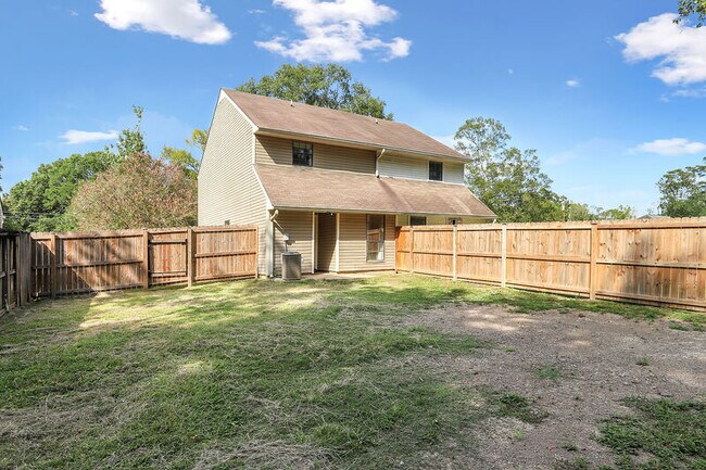 Building Photo - 12822 Hodges Ln