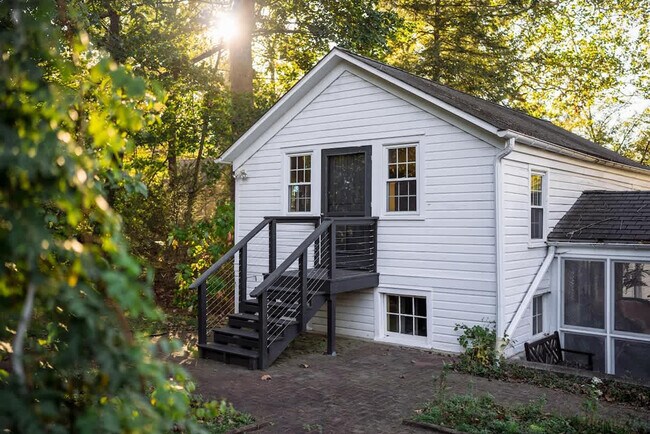 Building Photo - 1357 Canal Rd