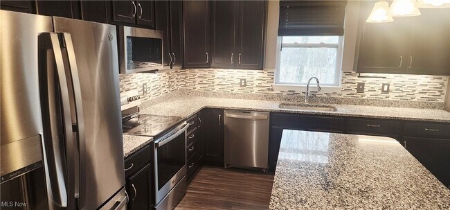 Building Photo - 6965 Chandlersville Rd