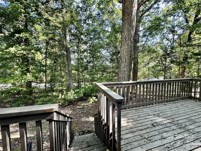Building Photo - 392 Tall Oaks Trail