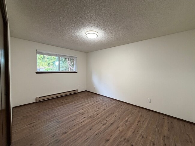 Building Photo - Olson -7721 &amp; 7723