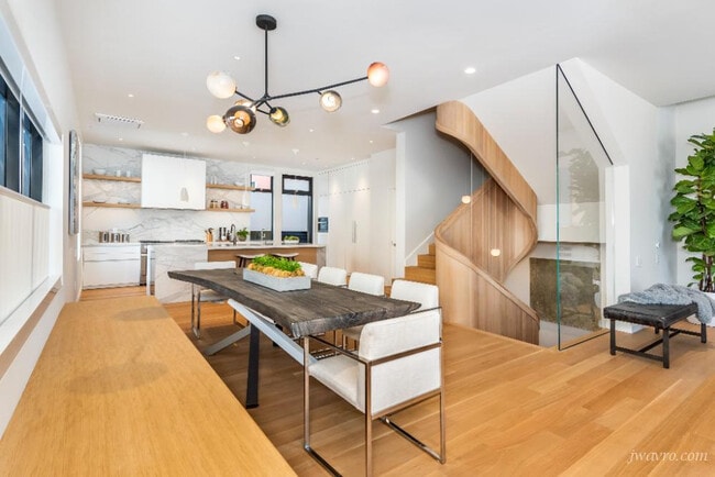 Building Photo - 17 Guy Pl