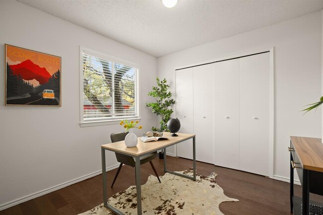 Building Photo - 7730 Croftwood Dr