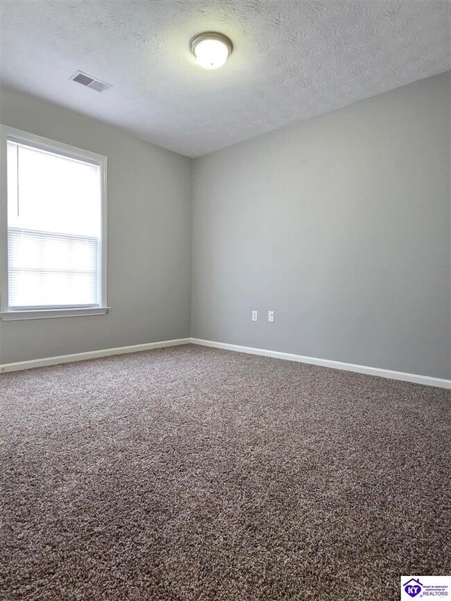 Building Photo - 171 Red Hawk Dr