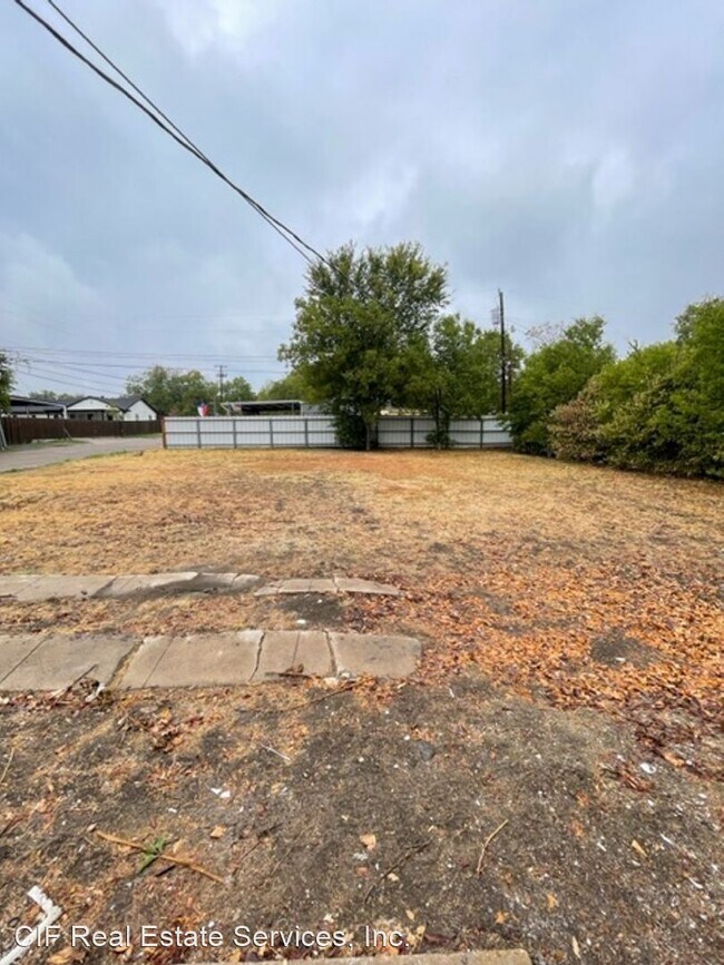 Building Photo - 3 br, 1 bath House - 3833 Rolando St