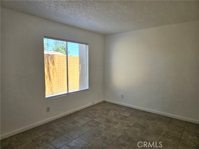 Building Photo - 853 Douglas Ct