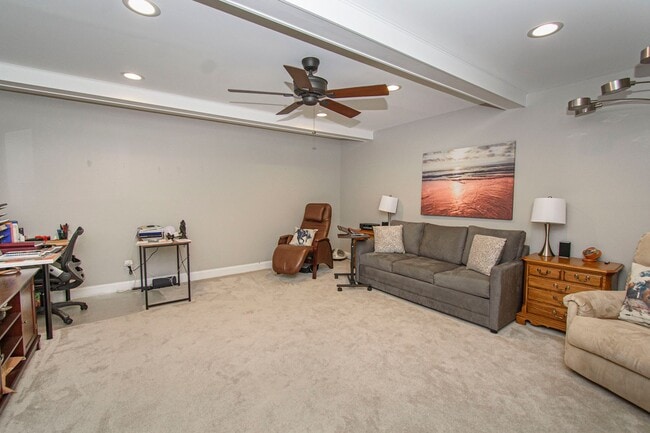Building Photo - Spacious Home with Hot Tub, Fenced Yard an...