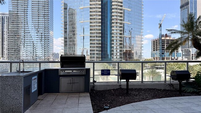 Building Photo - 888 Biscayne Blvd