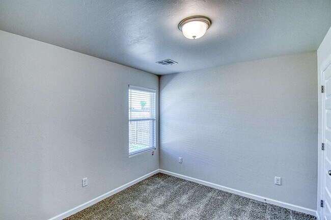 Building Photo - 2723 Varenna Ln