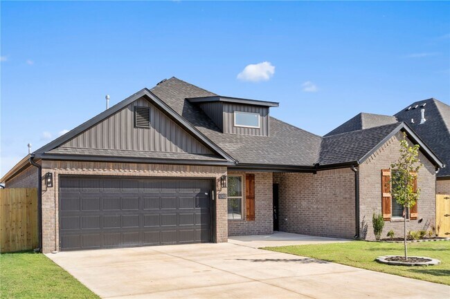 Building Photo - 6902 SW Basswood Ave