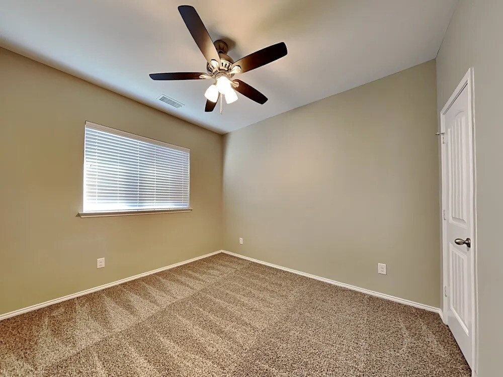 Building Photo - 2103 Slow Stream Dr