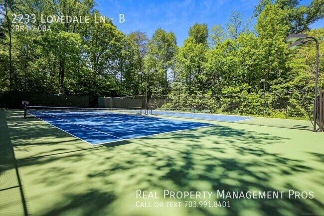 Building Photo - 2233 Lovedale Ln