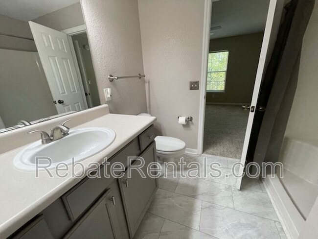 Building Photo - 7800 Point Meadows Dr