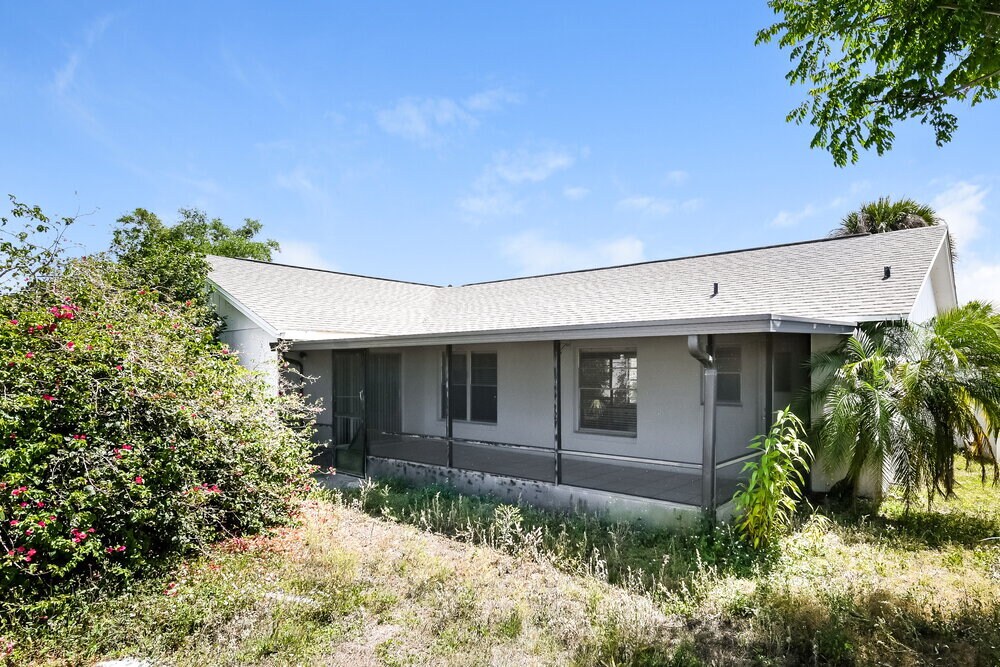 Building Photo - 2629 Saffron Dr