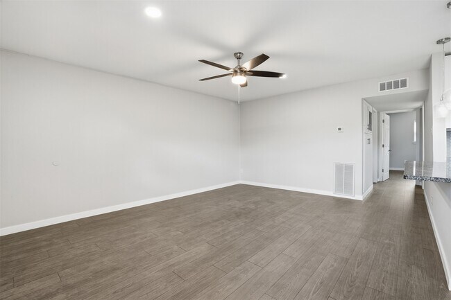 Building Photo - 201 S Kansas Ave