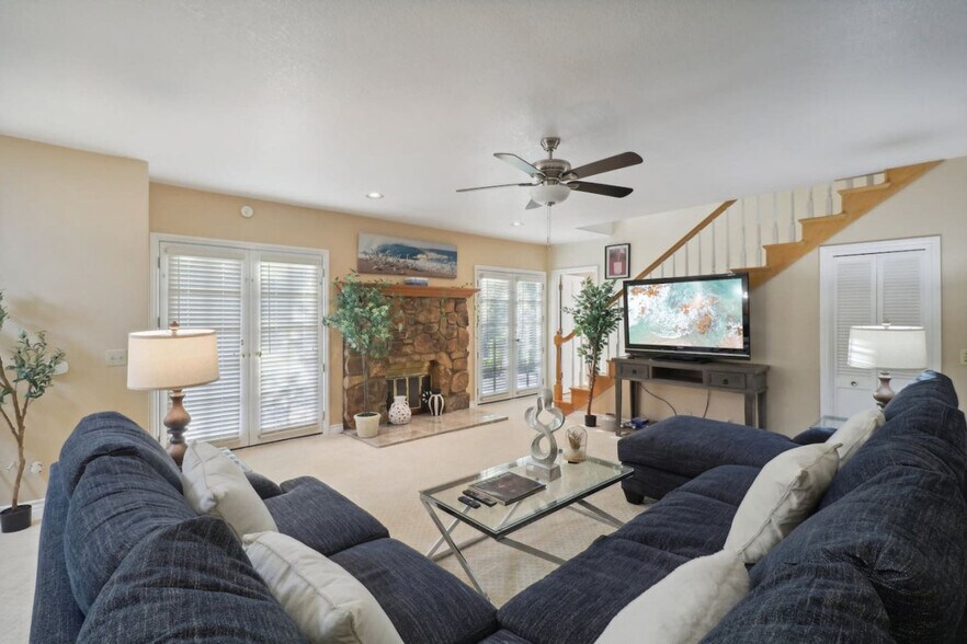 Building Photo - 2908 Lakemont Dr