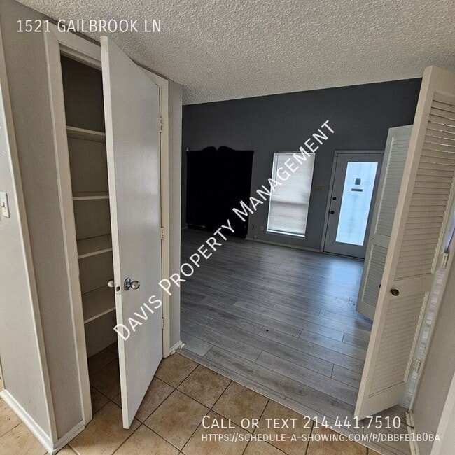 Building Photo - 1521 Gailbrook Ln