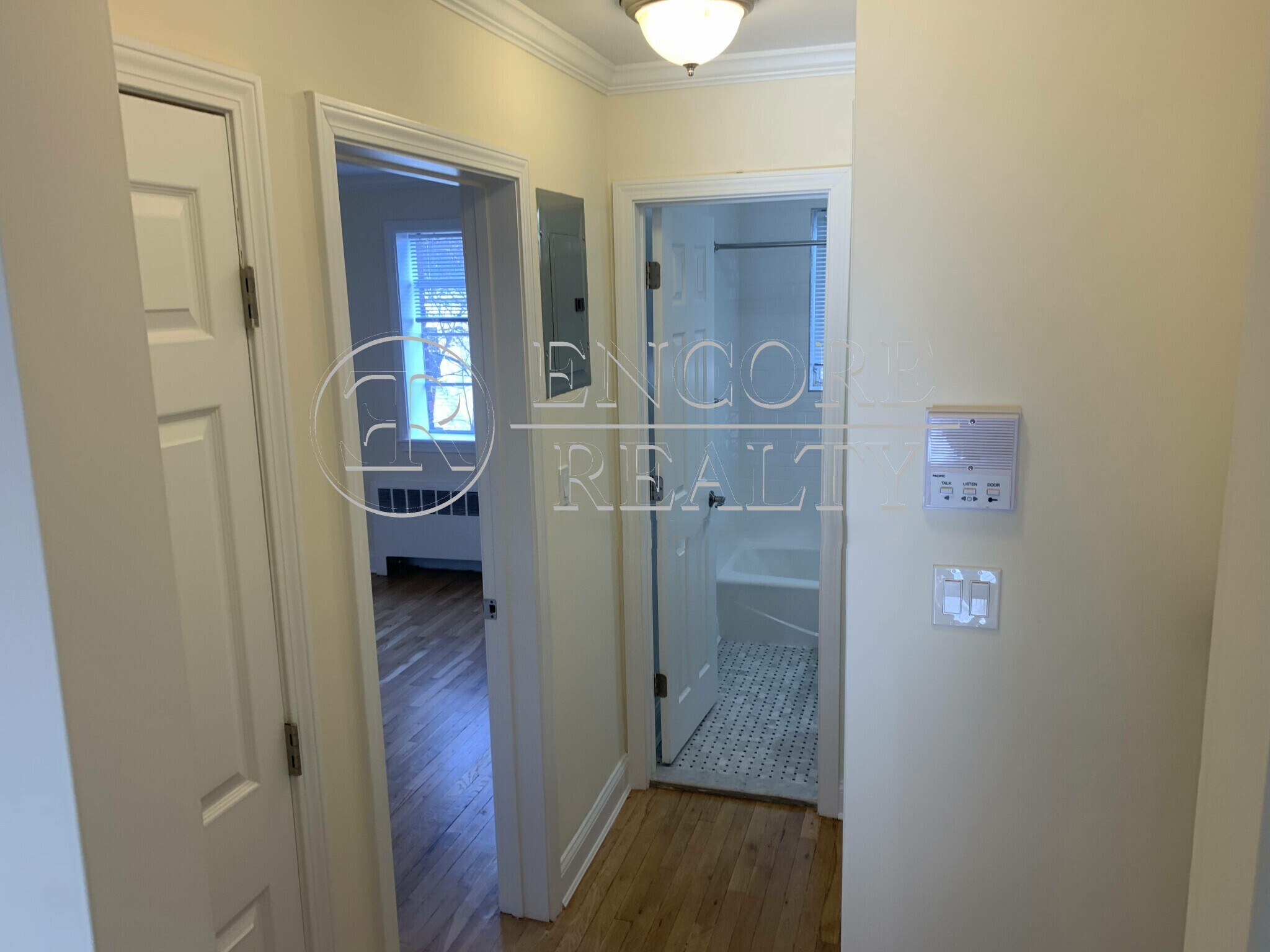 Building Photo - 153 Saint Paul St