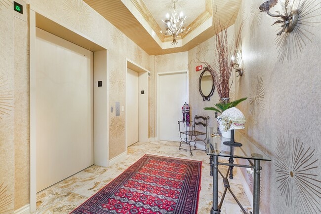 Building Photo - 13611 Deering Bay Dr