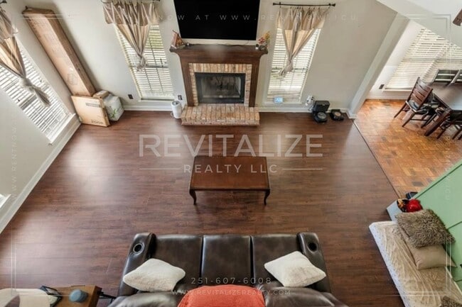 Building Photo - Coming Soon! 3 Bed/2 Bath Home in West Mob...