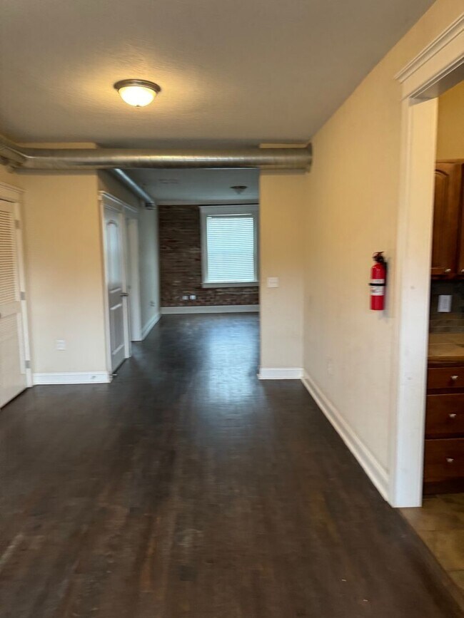Building Photo - 3269 Gilham Road