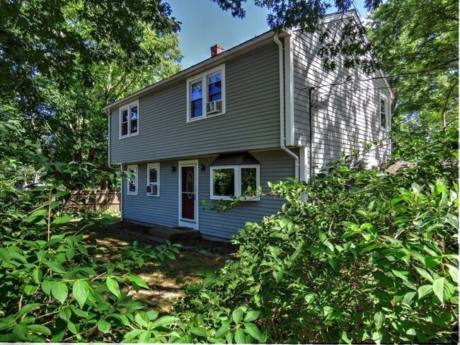 Primary Photo - 107 Green St