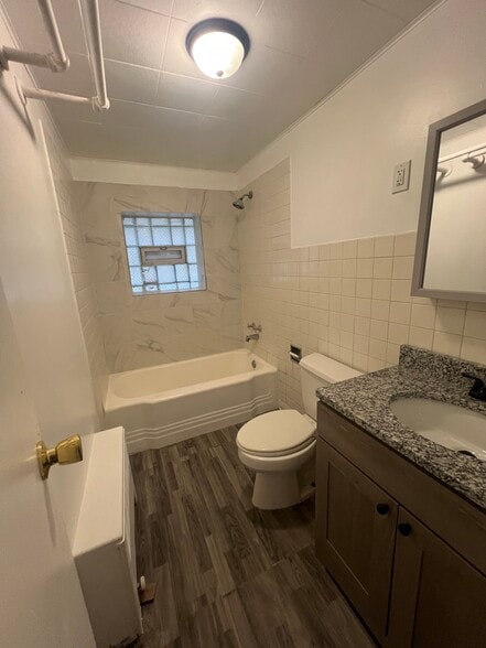 Building Photo - 3035 N Keating Ave