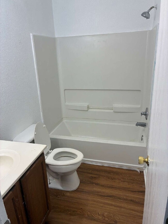 Building Photo - Four Bedroom/ Two and a Half Bed Home Near Brooks City Base