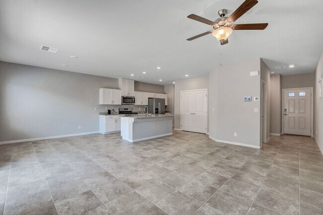 Building Photo - 2021 SINGLE FAMILY HOME IN GATED COMMUNITY