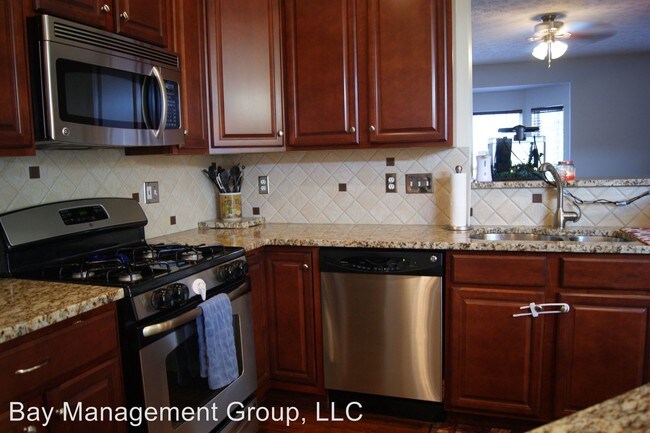 Building Photo - 9716 Morningview Cir