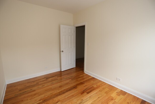 Building Photo - 3834.5 N Fremont St