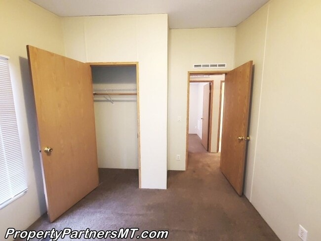 Building Photo - *** Remodeled *** 3 Bed 2 Bath Modular house