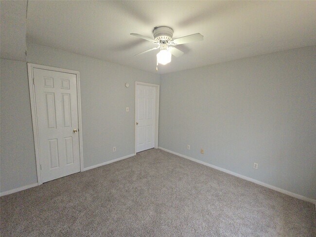 Building Photo - 14600 Fonmeadow Dr