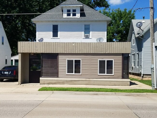 Building Photo - 1002 Burr